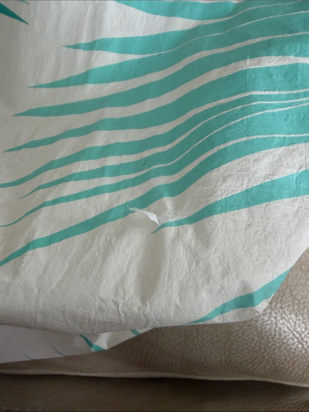 Aloha Collection White & Teal Palm Print Day Tripper Bag - Picture 4 of 5